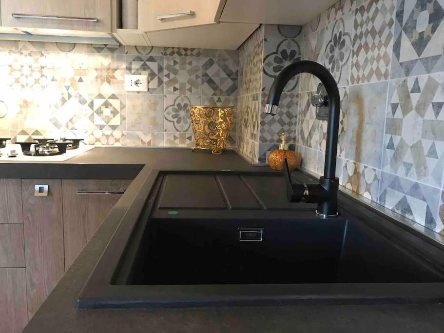 Apartment With Private Parking - Roma Est. Lunghezza Екстериор снимка
